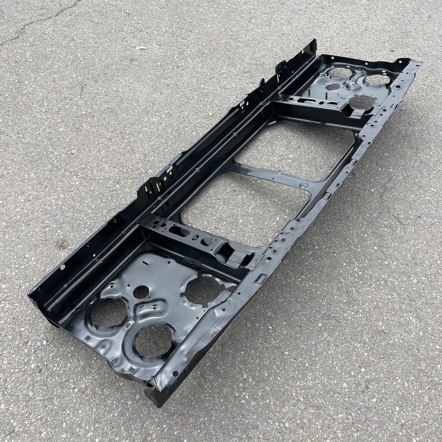 ZA@ LMC TRUCK Radiator Support Panel for Chevrolet Truck 1981-1986, Black CV9100090-0000 (AS-IS)