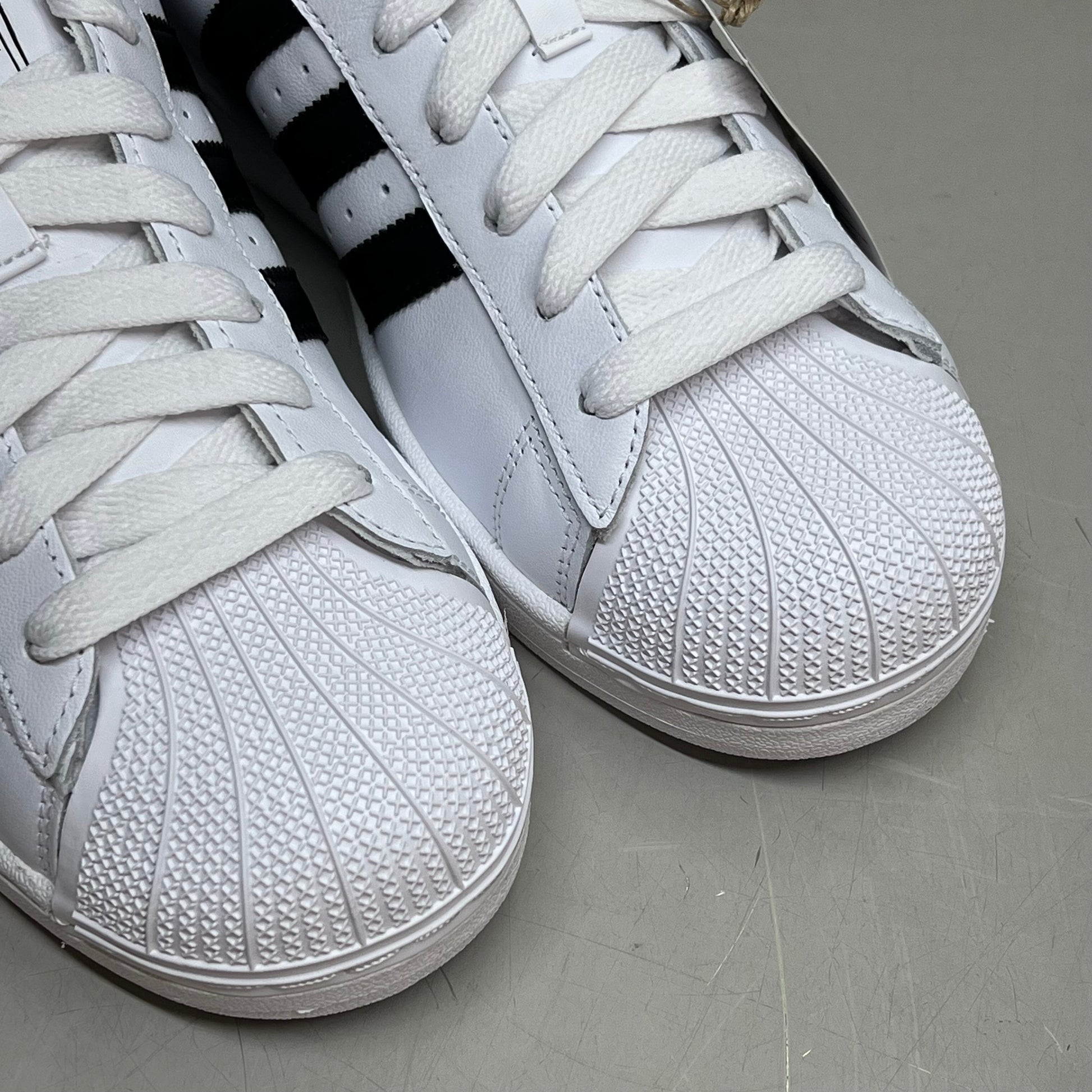 ADIDAS Superstar II Lowtop Sneakers Men's Sz 10 Women's Sz 11 White/Bl PayWut ADIDAS Superstar II Lowtop Sneakers Men's Sz 10 Women's Sz 11 White/Bl PayWut