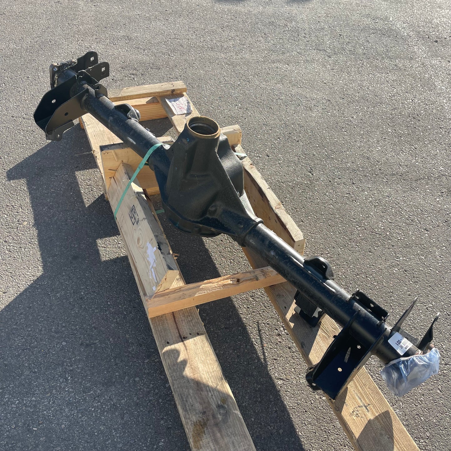 ZA@ Pallet of MIXED Rear Axle Assembly (AS-IS)