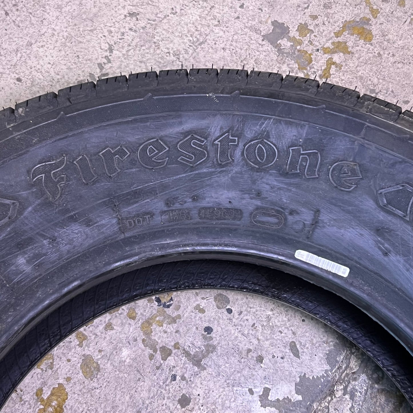 FIRESTONE Destination LE3 Tire 235/70R16 106T Black Dot 4E9C94, 014-817