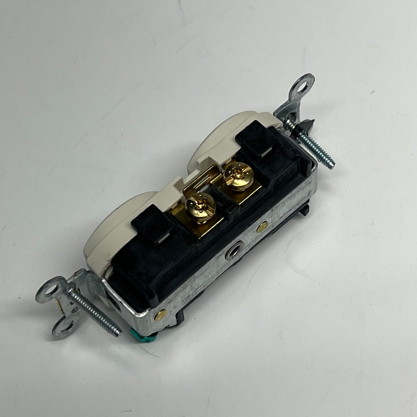 LEVITON (10 PACK) Duplex Receptacle/outlet Commercial Grade 20 Amp White CR20-T