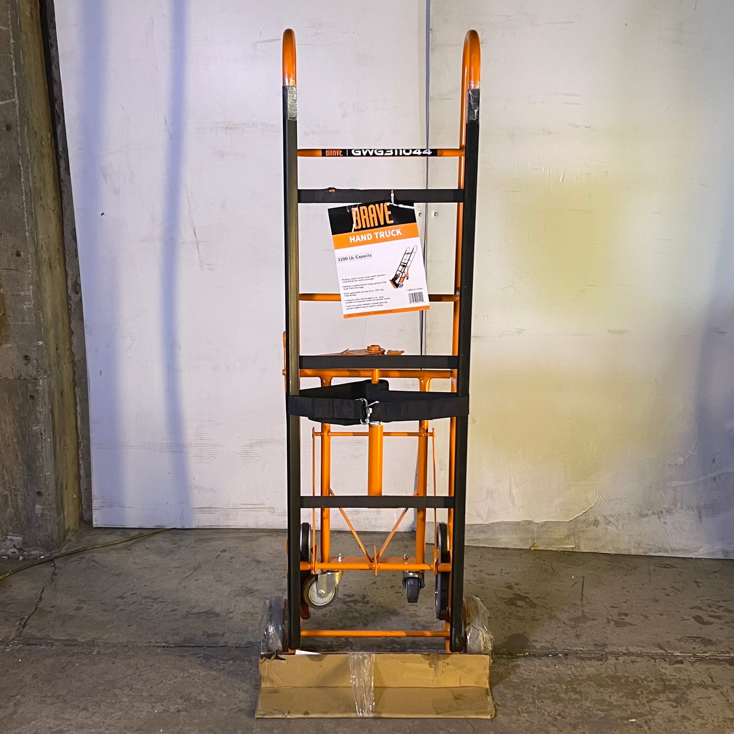 BRAVE Hand Truck 1200 Lb. Sz 17.5"W x 8"L x 65"H Orange GWG311044