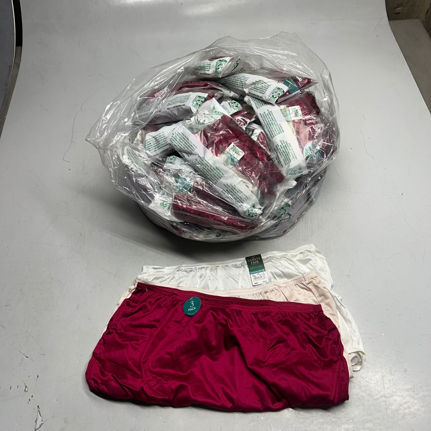 ZA@ VANITY FAIR Lot of Lingerie Perfectly Yours Ravissant Brief Women's Sz 5XL Cherry/Creme/White 15711