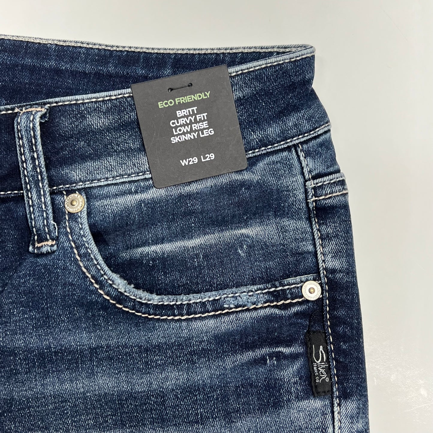SILVER JEANS CO Britt Curvy Fit Low Rise Skinny Leg Women's Sz 29/29 Indigo