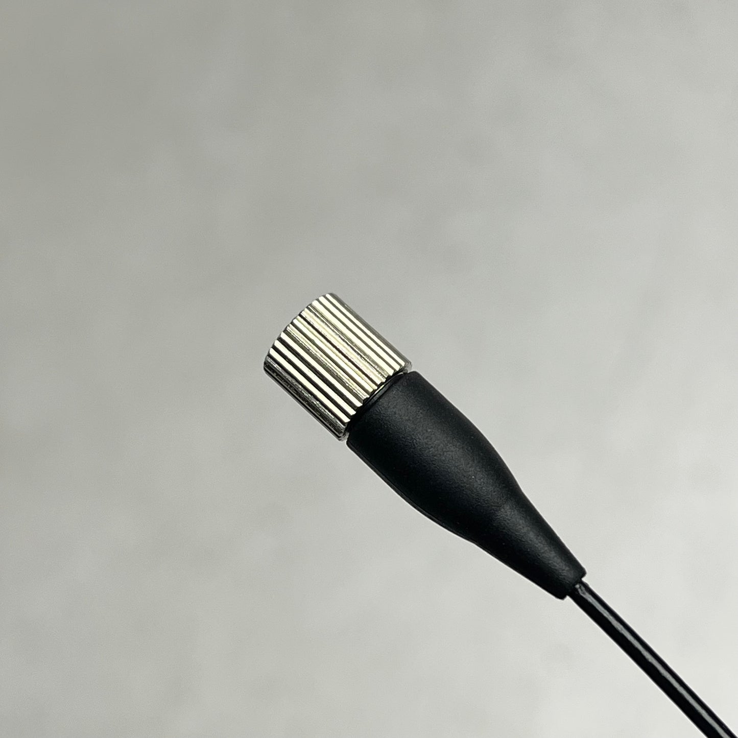 SHURE Omnidirectional Whip Antenna For Bodypack 518-578 MHz Black UA710