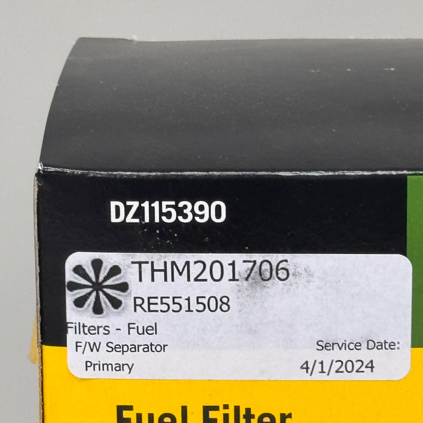 JHON DEERE Heavy Duty Final Fuel Filter Element Black DZ115390