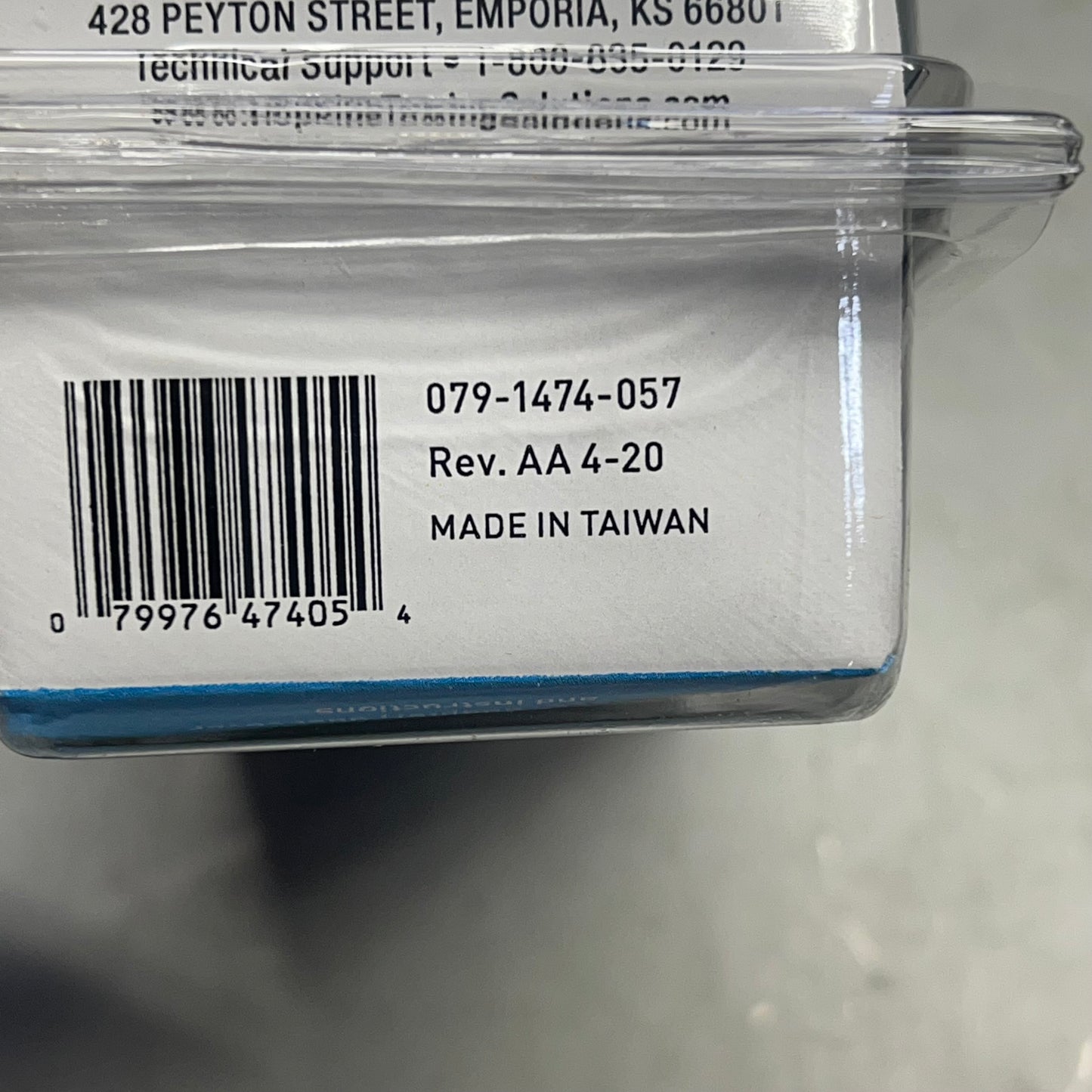 HOPKINS (3 PACK) 7 Round To 4 Flat Adapter Includes Dust Cover Black 47405