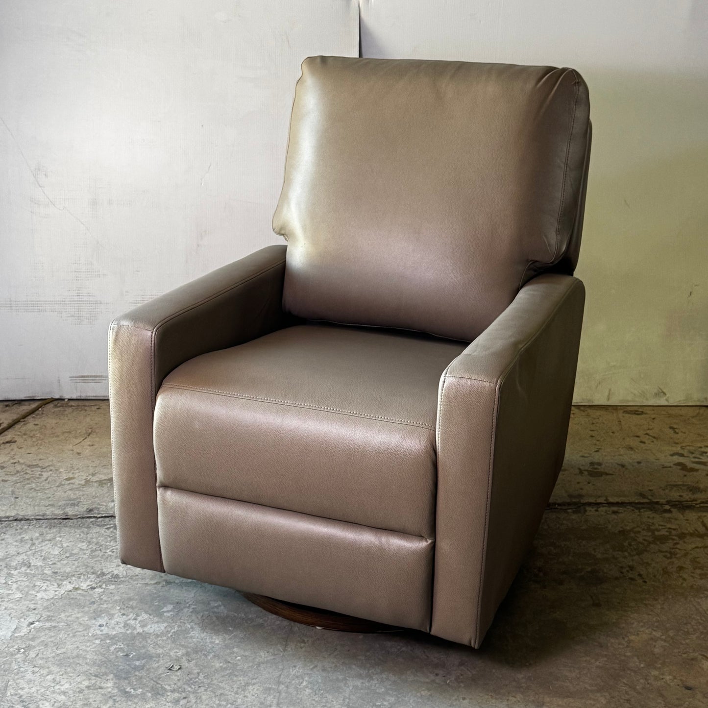 Modern Manual Recliner Chair Light Brown (New Other, Minor Damage)