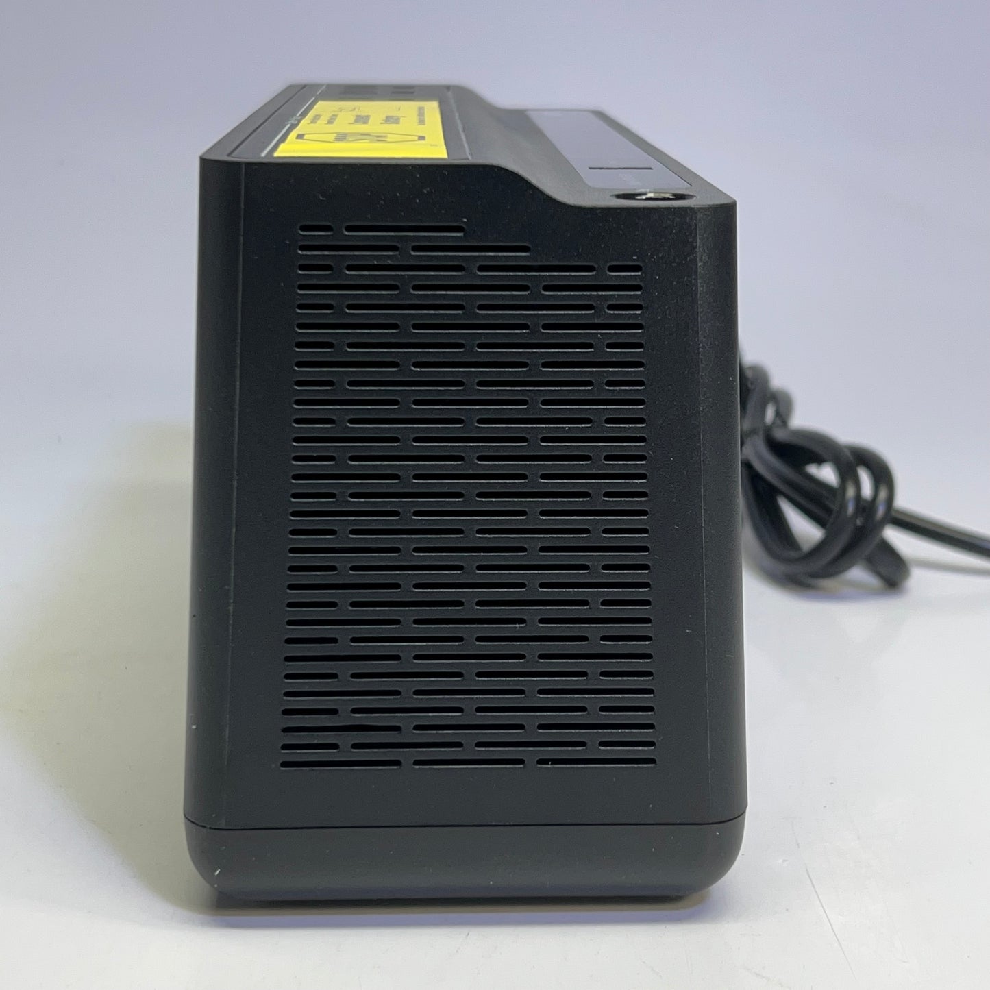 APC UPS 600VA, 330W Battery Backup Power Supply & Surge Protector with USB Charger