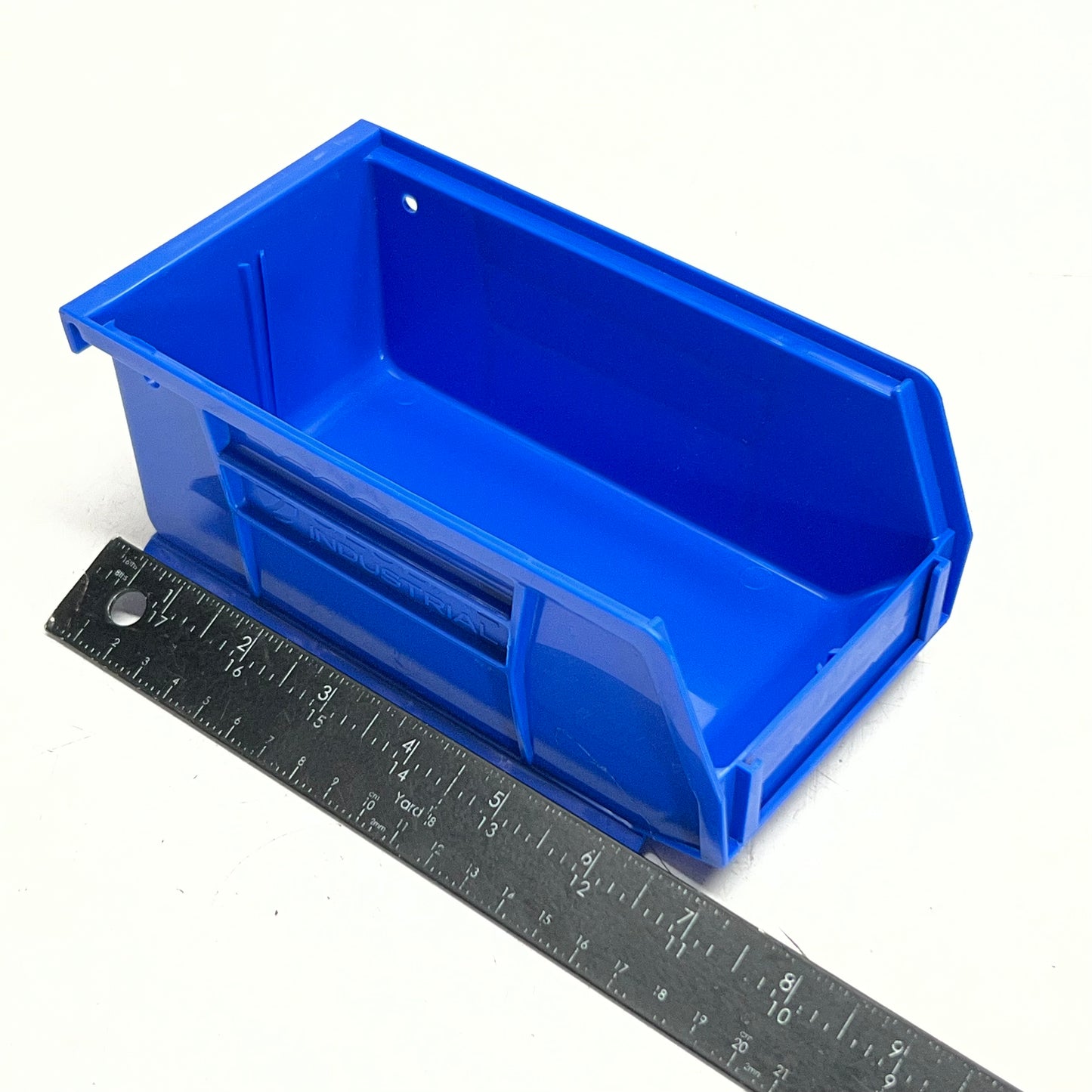 ZA@ GLOBAL INDUSTRIAL (24 PACK) Plastic Stackable Bins Sz 7"L X 4"W X 3"H, Blue