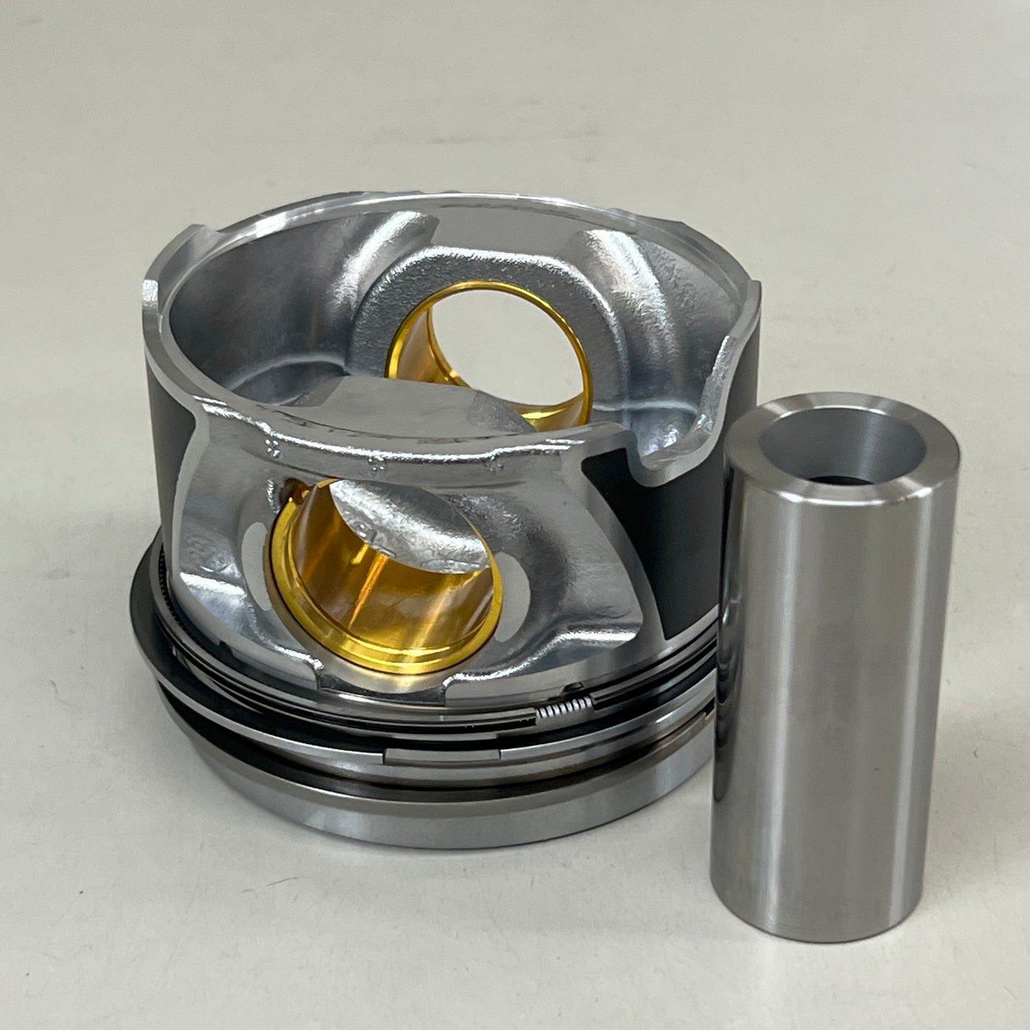 MAHLE GMC Piston W/Rings Replacement For Chevy  224-3708WR