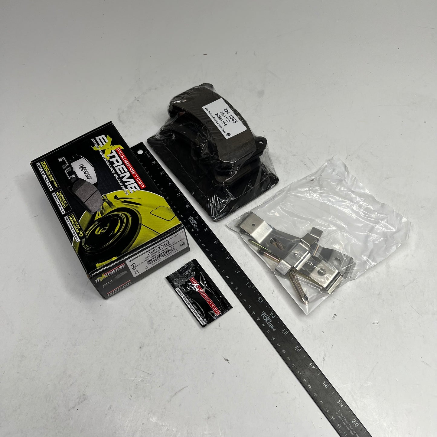 POWER STOP Street Performance Carbon Fiber Ceramic Brake Pads Z26-1365
