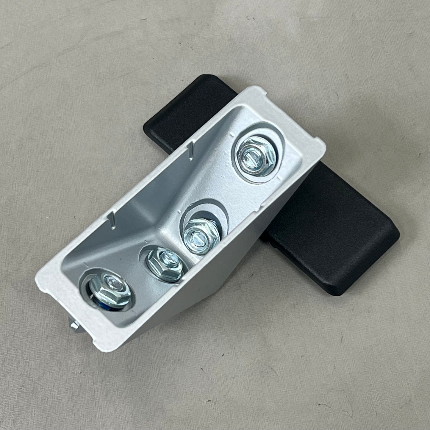 ALU CONNECTION Pre-Assembled Magnet W/ Rhombus Screw Slot 8 80mm Chrome/Black 146831