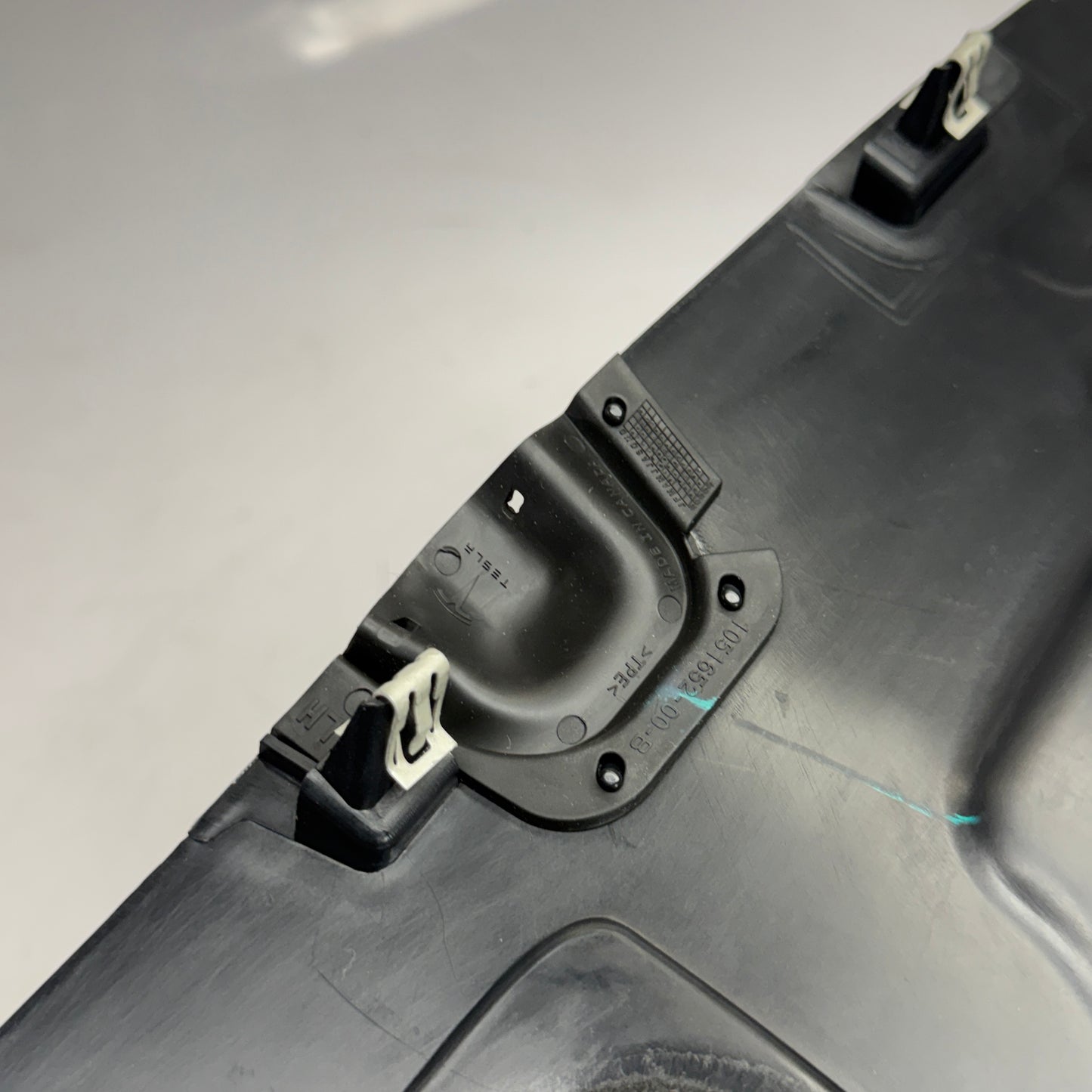 TESLA Model S 2016-2020 Front Right Wheel Arch Fender Liner Splash 1063694-00-D