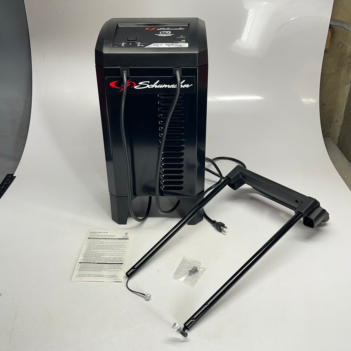 SCHUMBACHER Heavy Duty Wheeled Battery Charger 12/24 Volt 6-2/40/250 Amp SC1352