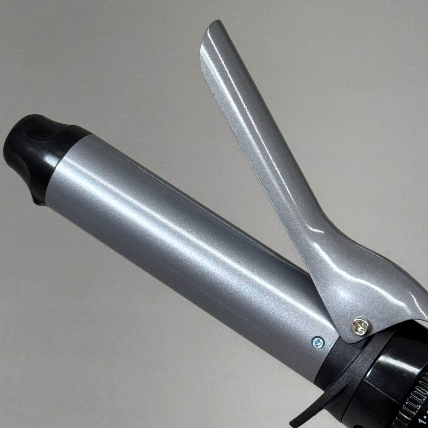 REVLON Perfect Heat Triple Ceramic Barrel Hair Curling Iron 1-1/4 inch