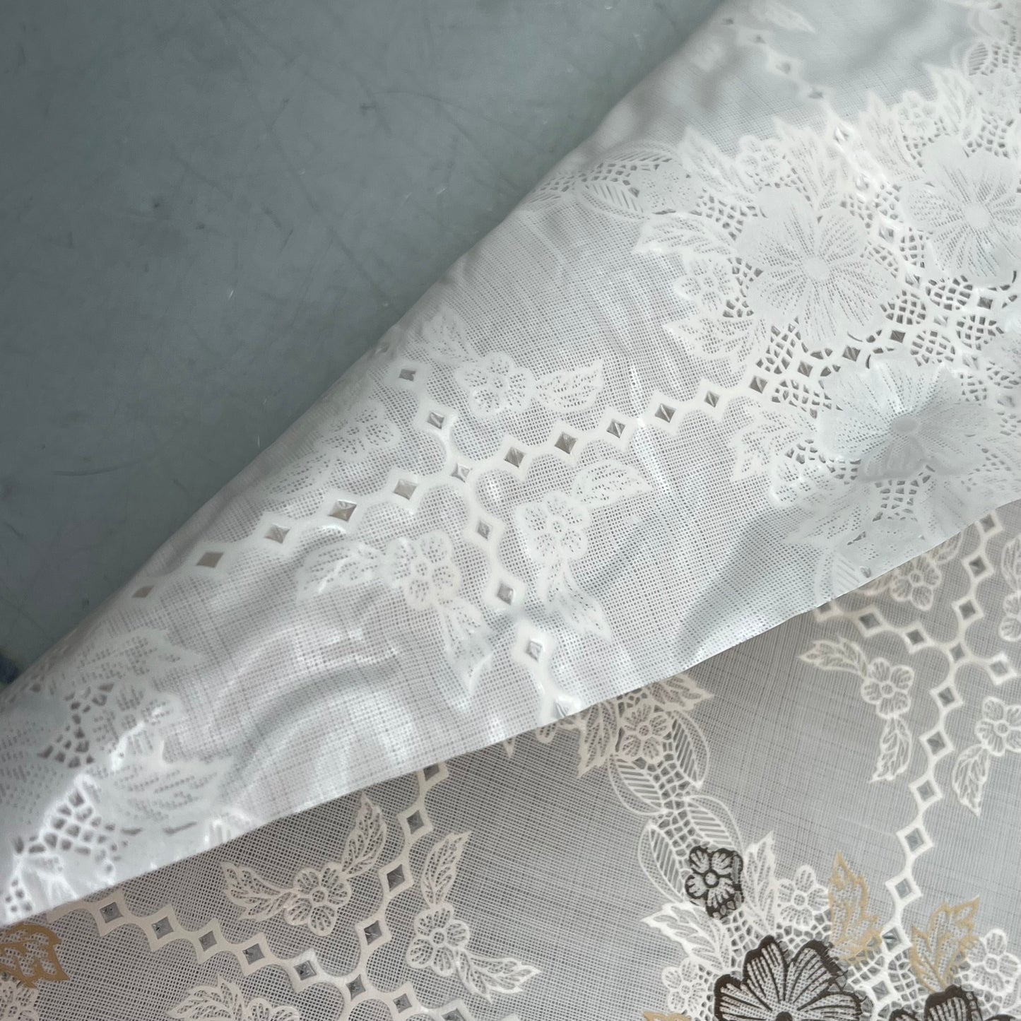 PVC Diamond Quilt With Floral Accents Table Cloth 54"x60' White/Brown LA-0489AI