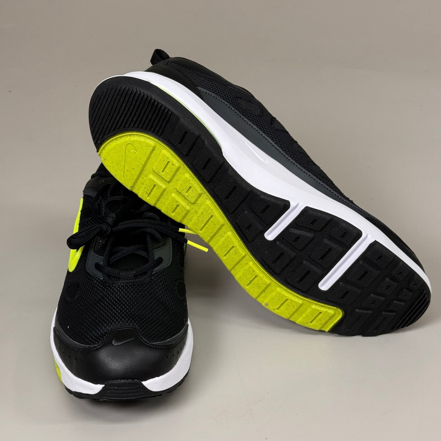 NIKE Air Max Ap Road Running Shoes Mens SZ 13 Black/Yellow CU4826 New Other