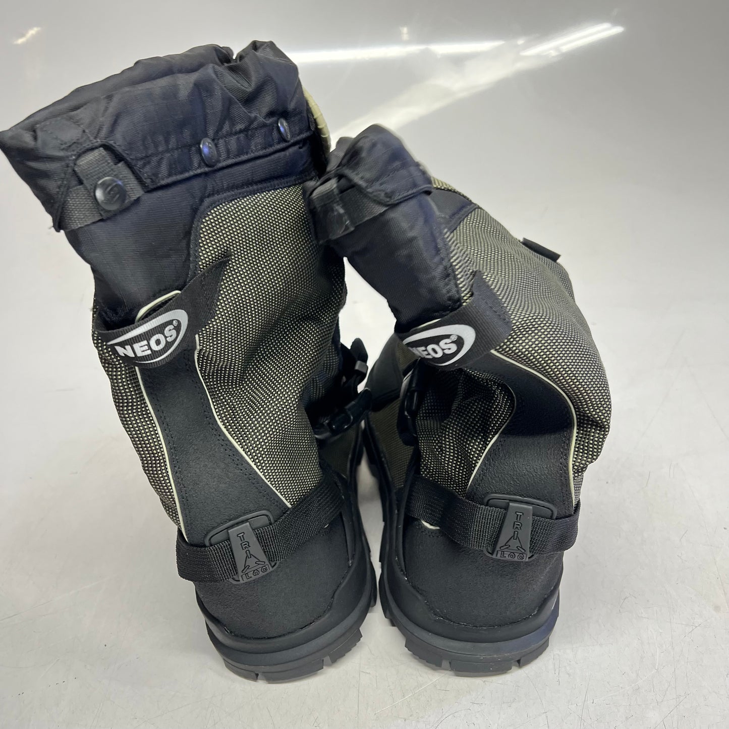 NEOS Navigator Glacier Trek SPK Insulated Overshoe  M Sz 7.5-9 W Sz 9-10.5 GreeN