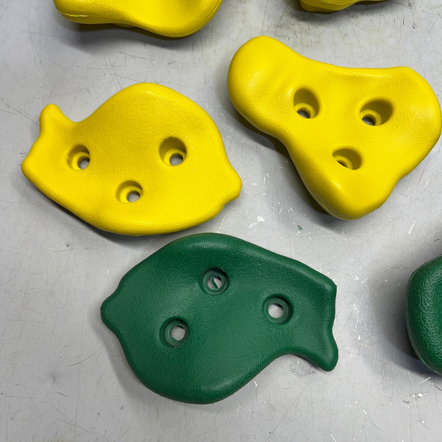 GORILLA (10 PACK) Durable Rock Wall Rocks W/ Hardware Green & Yellow 07-0008