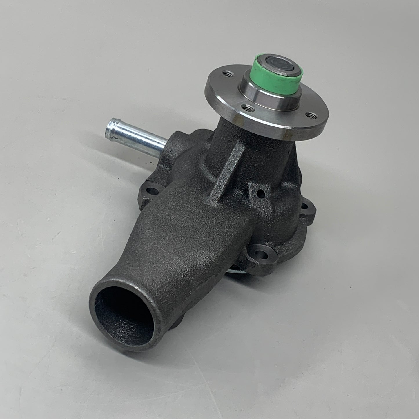 GMB Engine Water Pump for Ford Vehicles 194197 125-1340