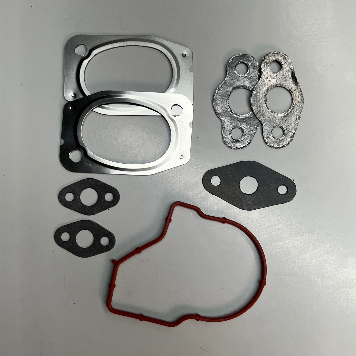 MAHLE Engine Gasket Set For Chrysler & Dodge Vehicles Made In USA 95-3572