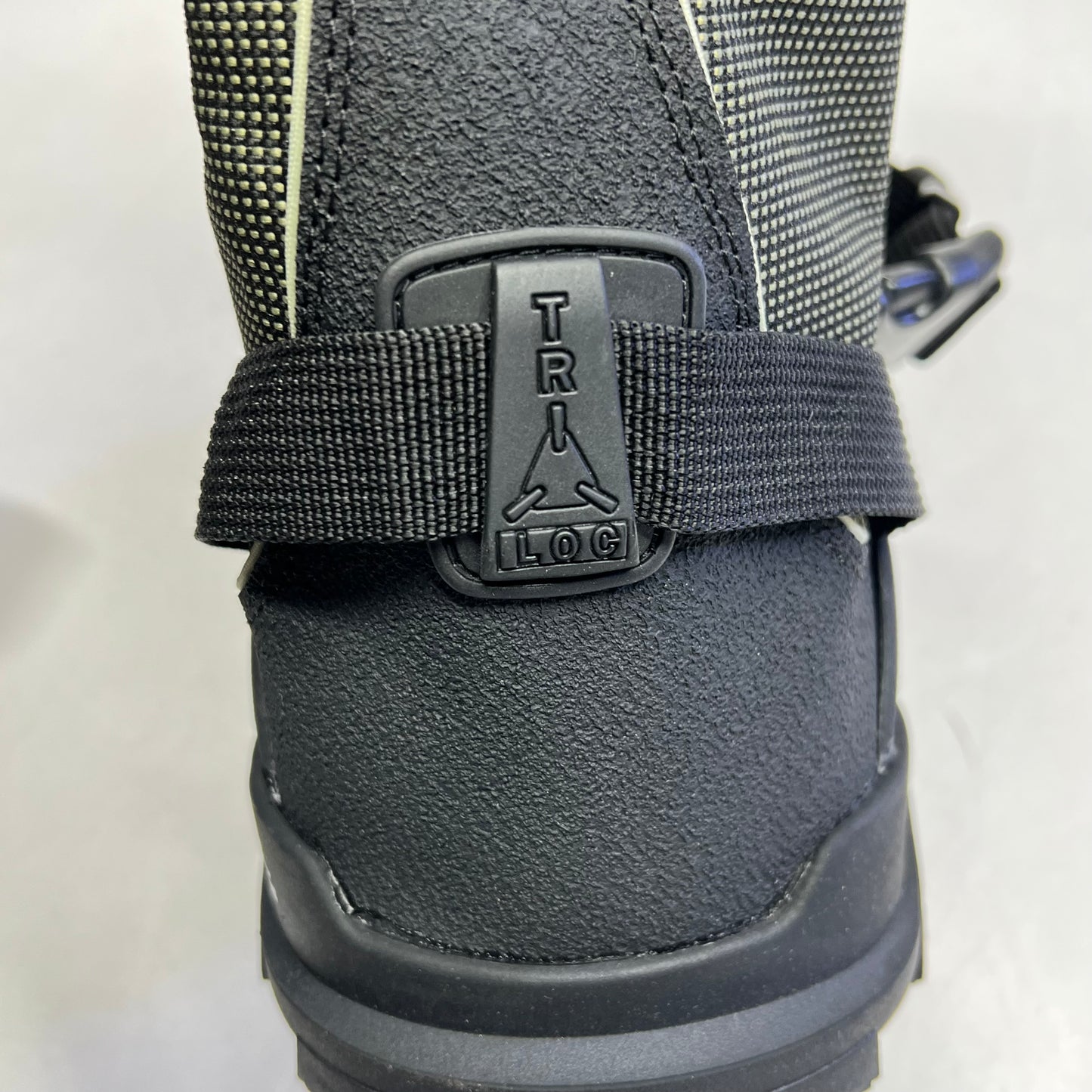 NEOS Navigator Glacier Trek SPK Insulated Overshoe  M Sz 7.5-9 W Sz 9-10.5 GreeN
