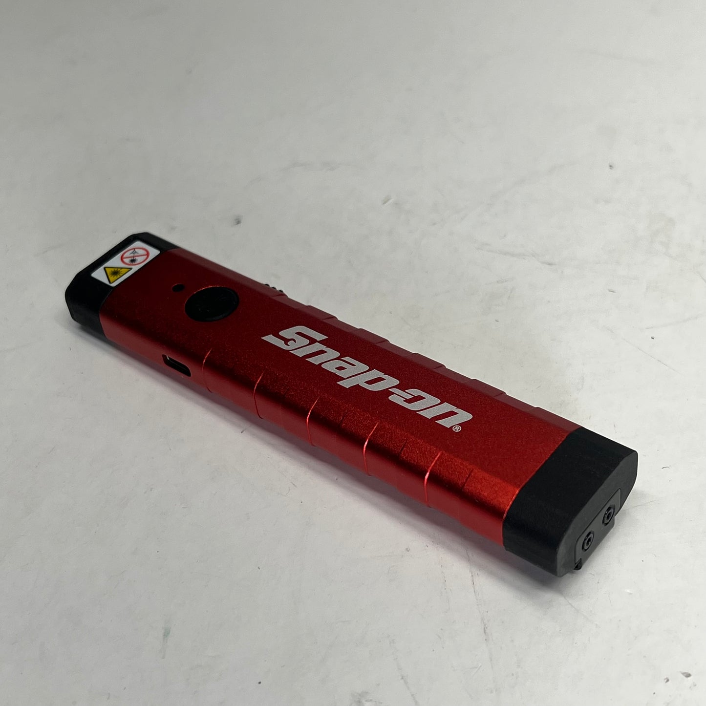 SNAP ON Aluminum Slim Pocket Light  350 Lumen 3.5 hr Run Time Red/Black ECPNJ032