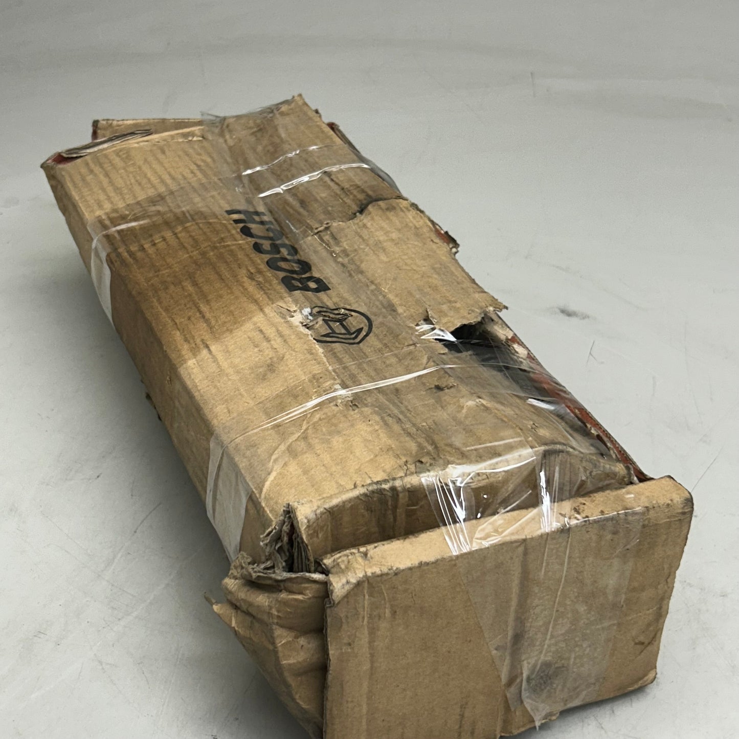 BOSCH Locomotive Fuel Injection Pump 15" Grey 332X116R (Distressed Packaging)