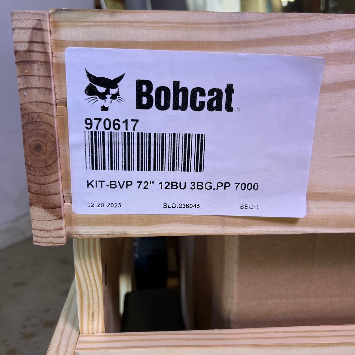 BOBCAT 72" Kit-deck 12-bushel Boss-vac 970617 with 3 Weights New, 970617