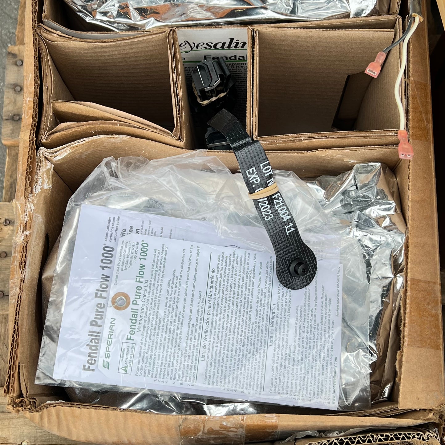 ZA@ Pallet of MIXED Hardware, Display Rack, Birthday Banners, Returns, Makeup Remover & More  (AS-IS)