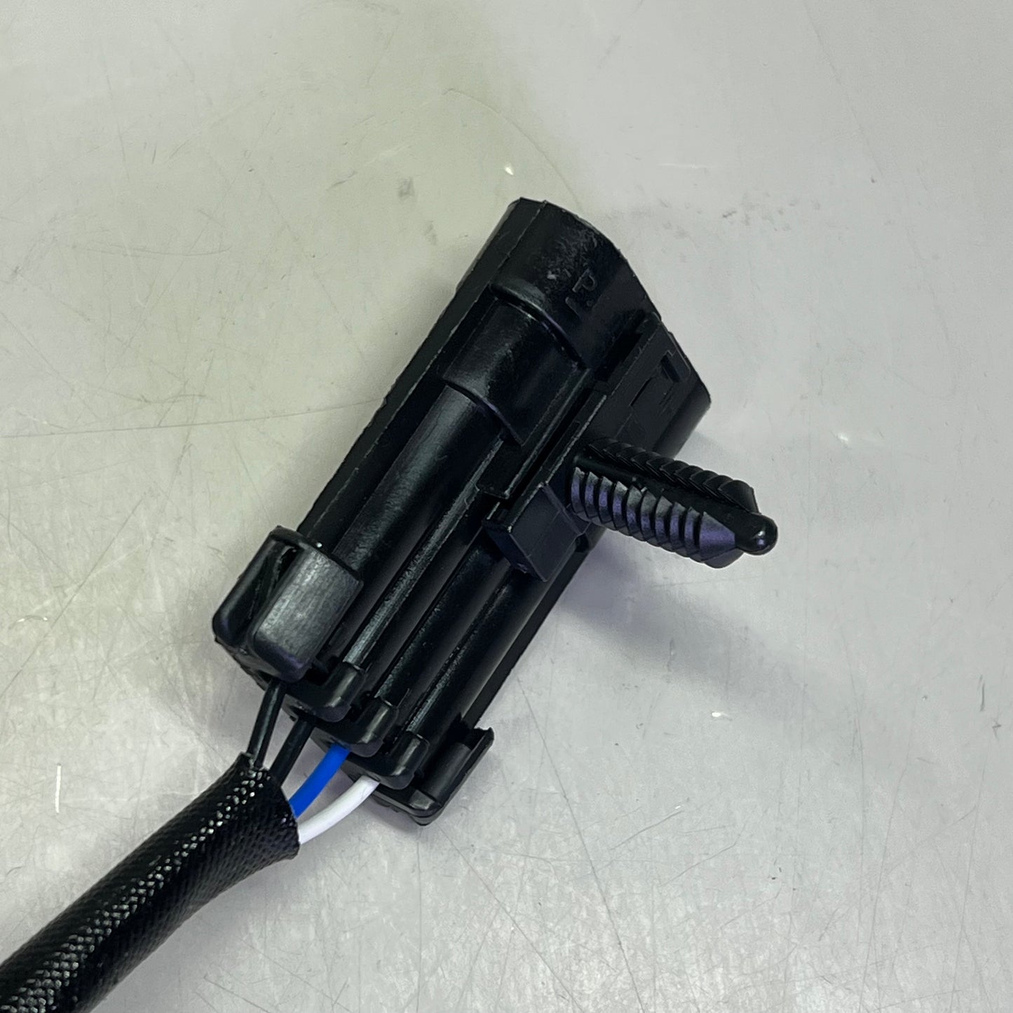 BOSCH Exact Fit Oxygen Sensor for Chevrolet & Pontiac Models 15561