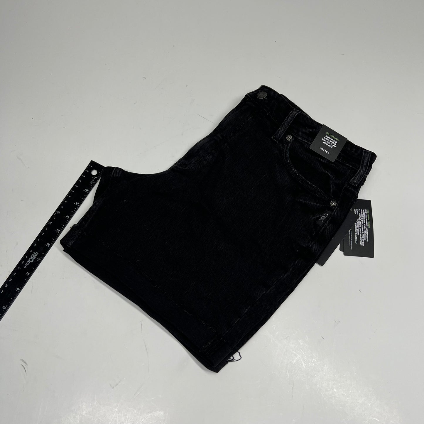 SILVER JEANS CO Sure Thing Long Jean Short Womens Size 33/6.5 Black L28517BOA528