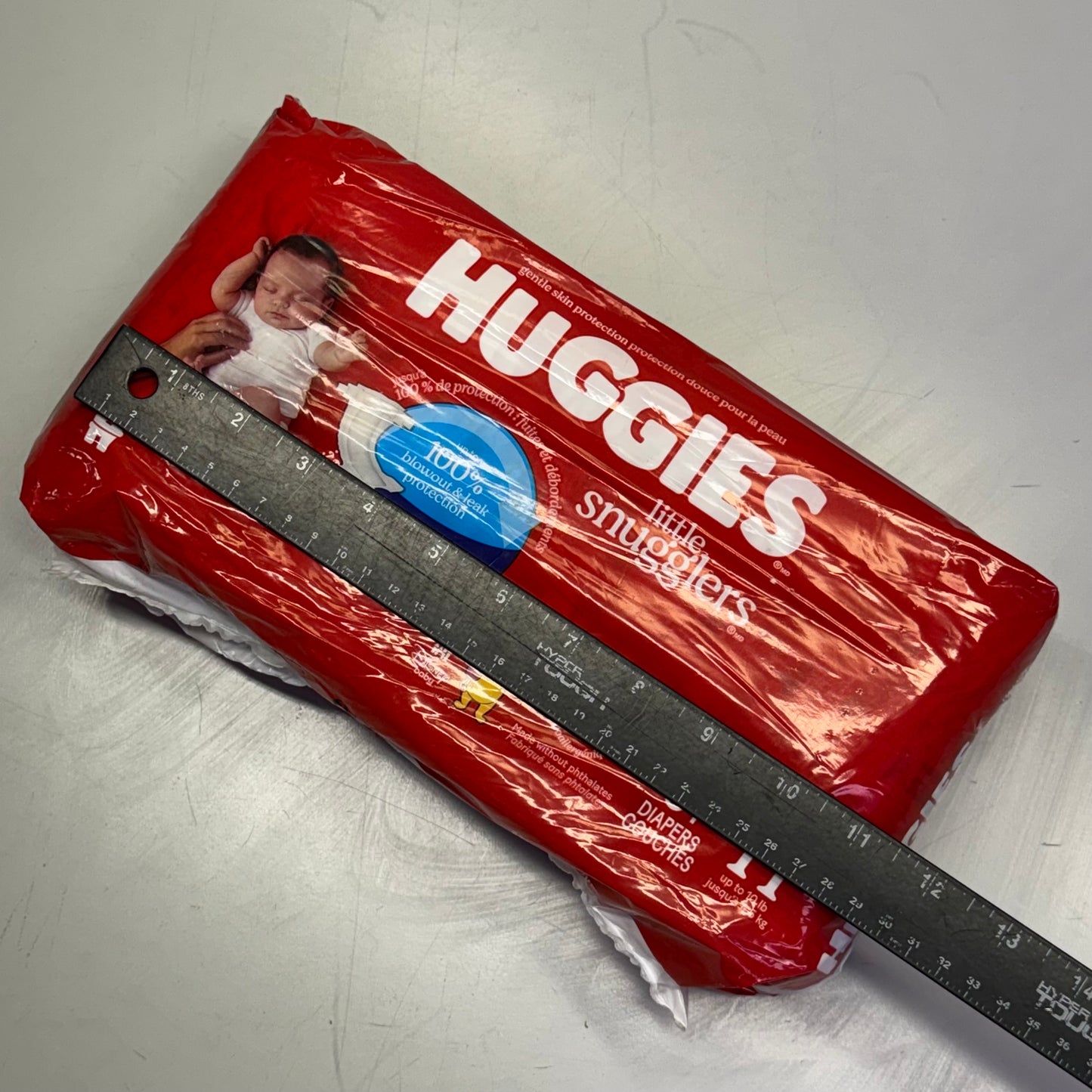 HUGGIES (62 DIAPERS) Little Snugglers Diaper Unisex Newborn, White