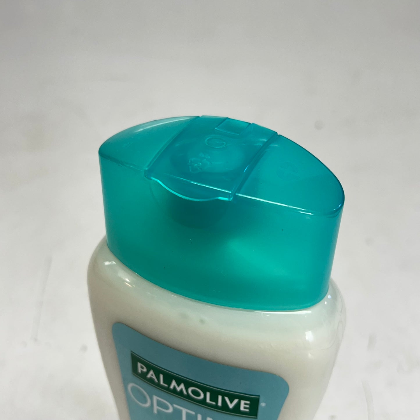 PALMOLIVE OPTIMS (2 PACK) Colageno + Vital Keratina Strengthening Shampoo 680 Ml