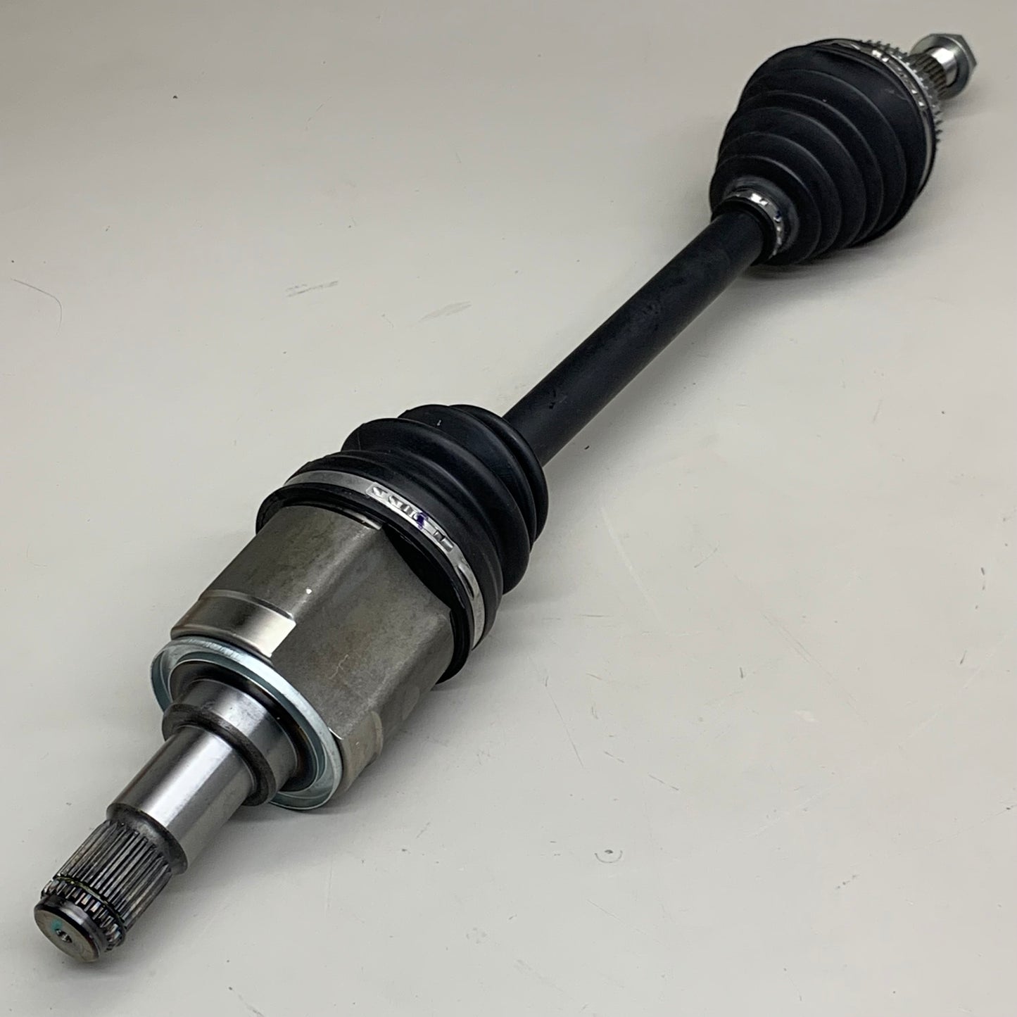 NAPA CV Drive Axle Grooved 24 Spline 27.91" for Toyota Sienna 2004-10 94-4036