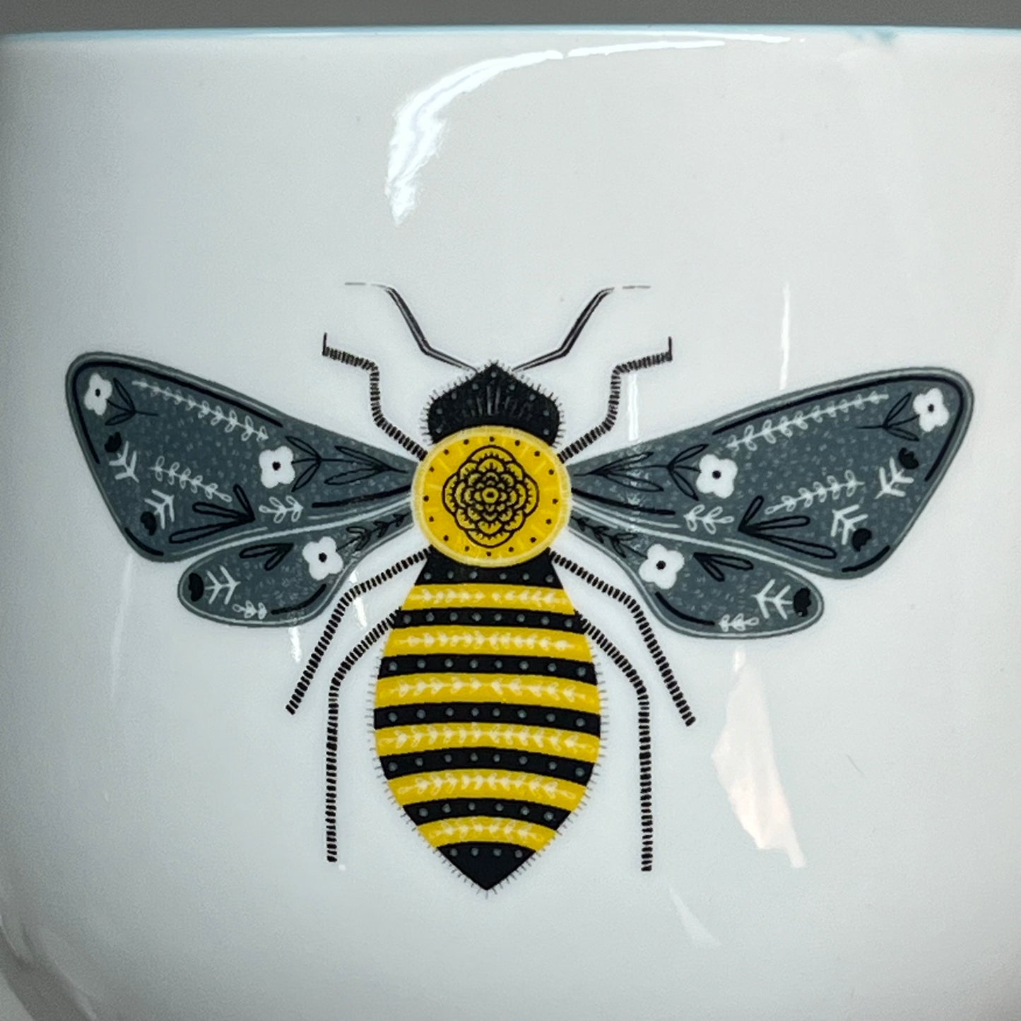 CREATIVE CO-OP Set Of 4 Stoneware Mug W/ Insect Design 4 Styles 12 Oz DF7216A