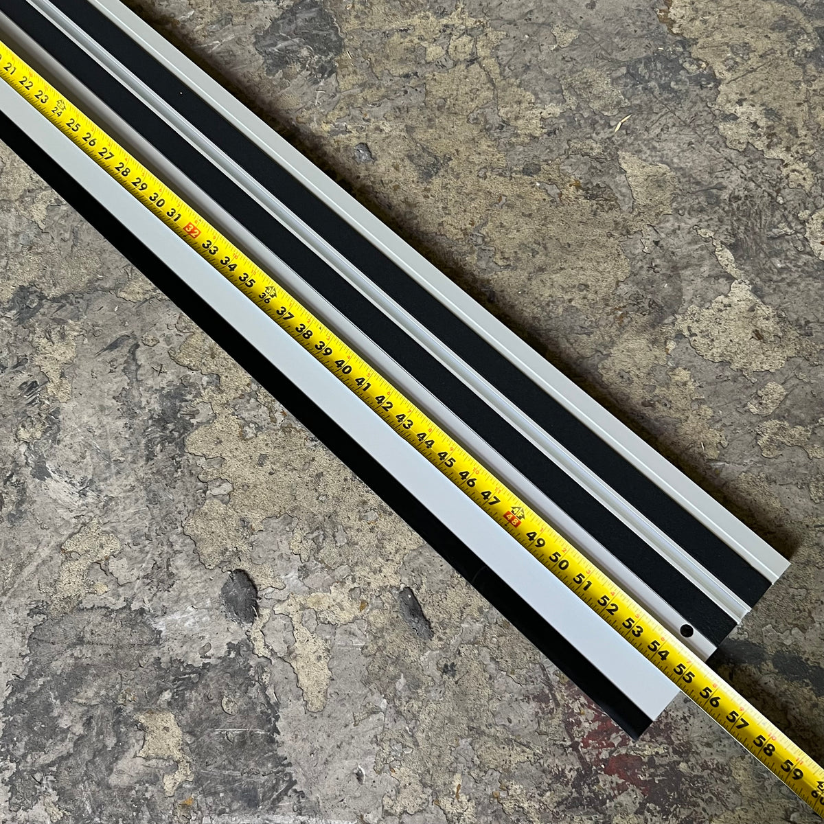 MAKITA 55" Plunge Saw Guide Rail 55" Grey 194368-5
