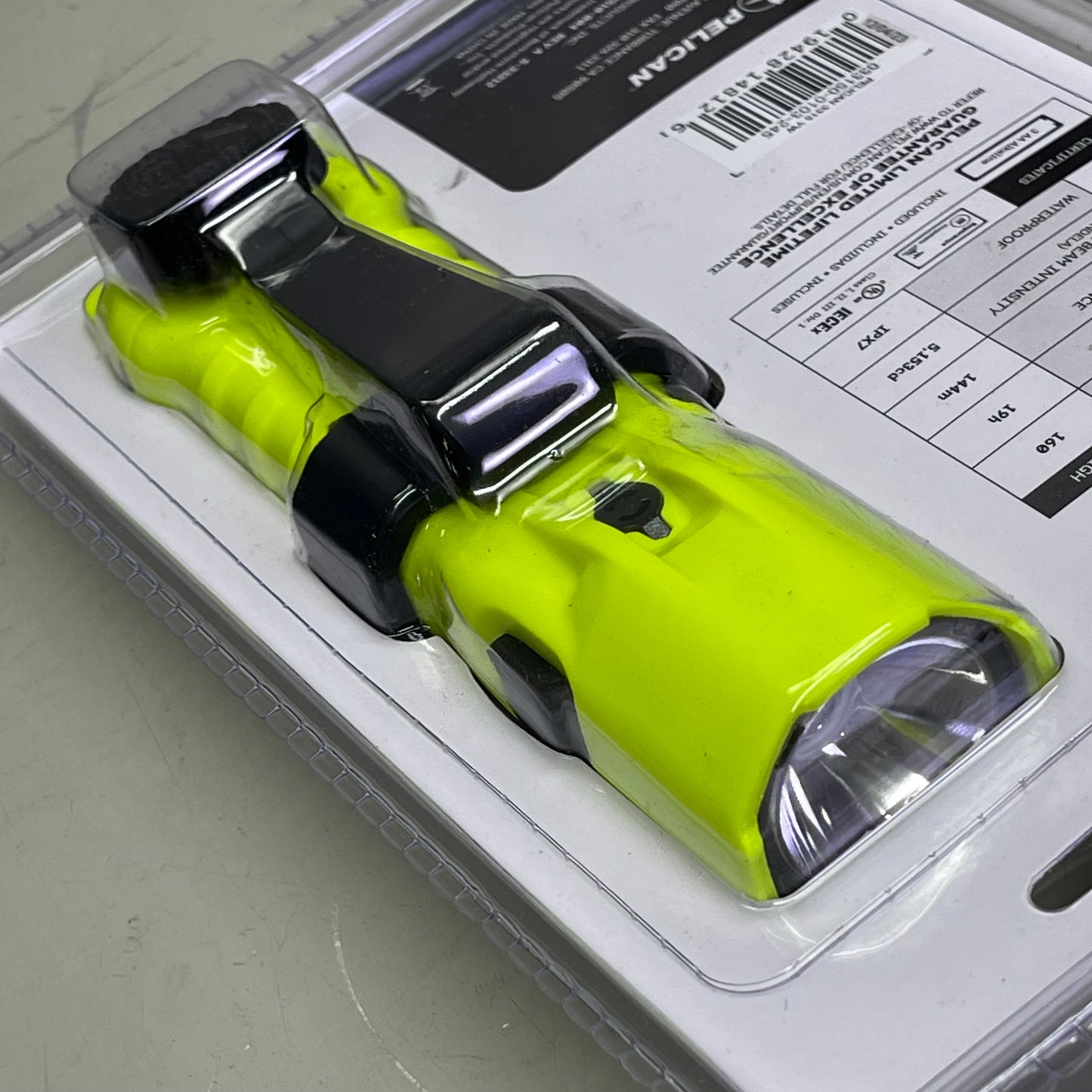 PELICAN 3315 LED Waterproof Flashlight 19-hour Neon Yellow ‎033150-0103-245