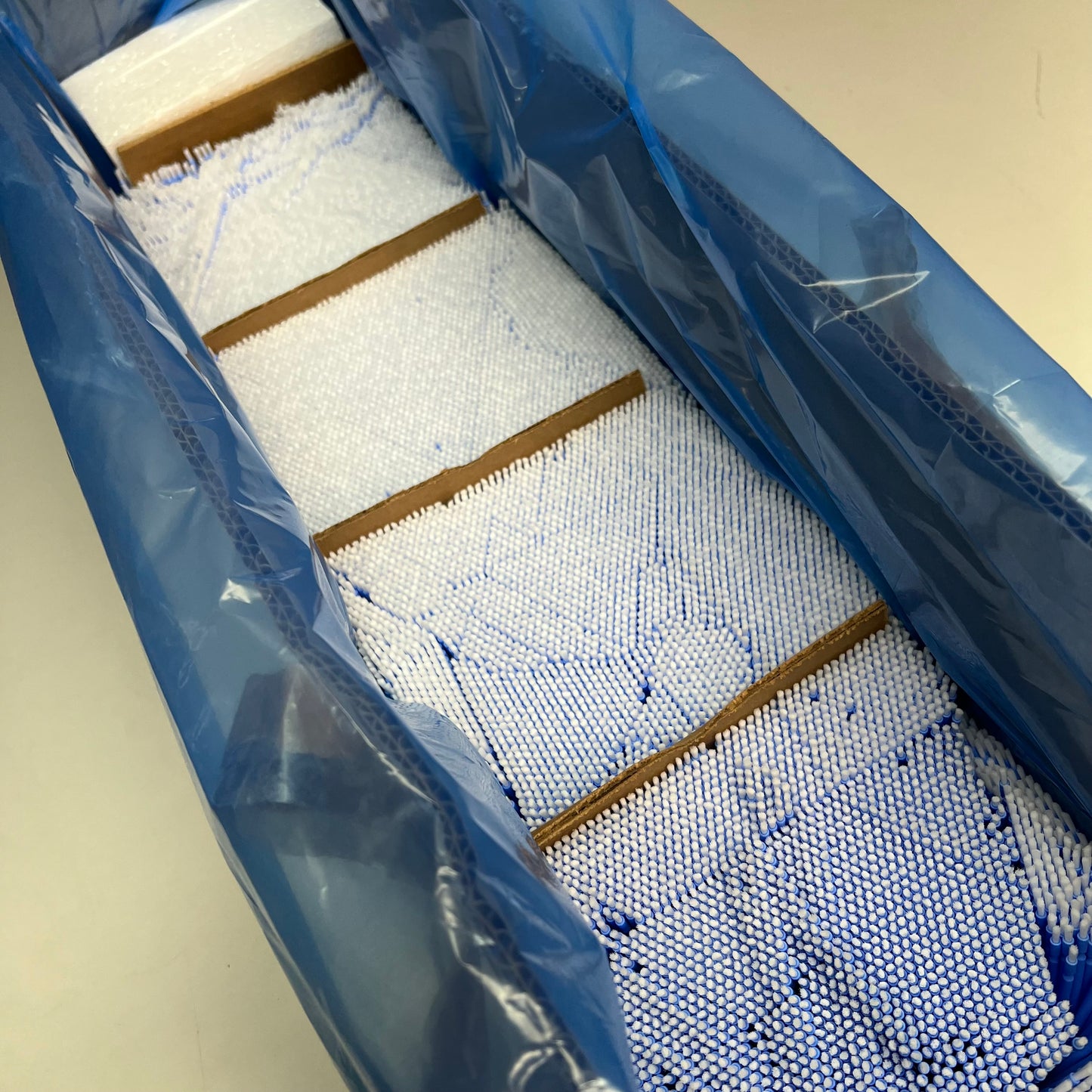 (SEE IMAGES- QUANTITY) Bristle Brush 200 Strands Short Neck Blue/White 290135