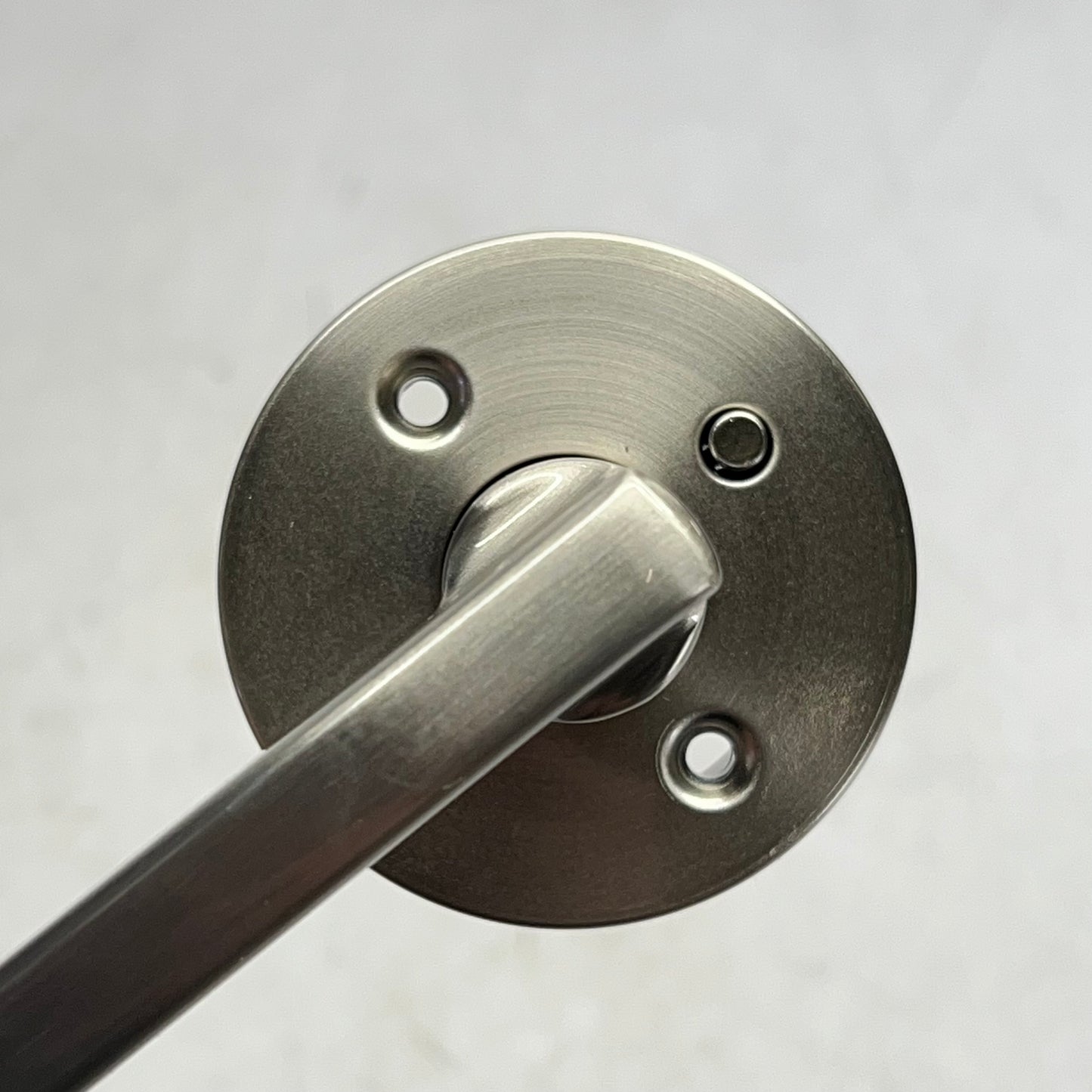 KWIKSET Halifax Privacy Bed/bath Handle Door Levers Satin Nickel 97300-970