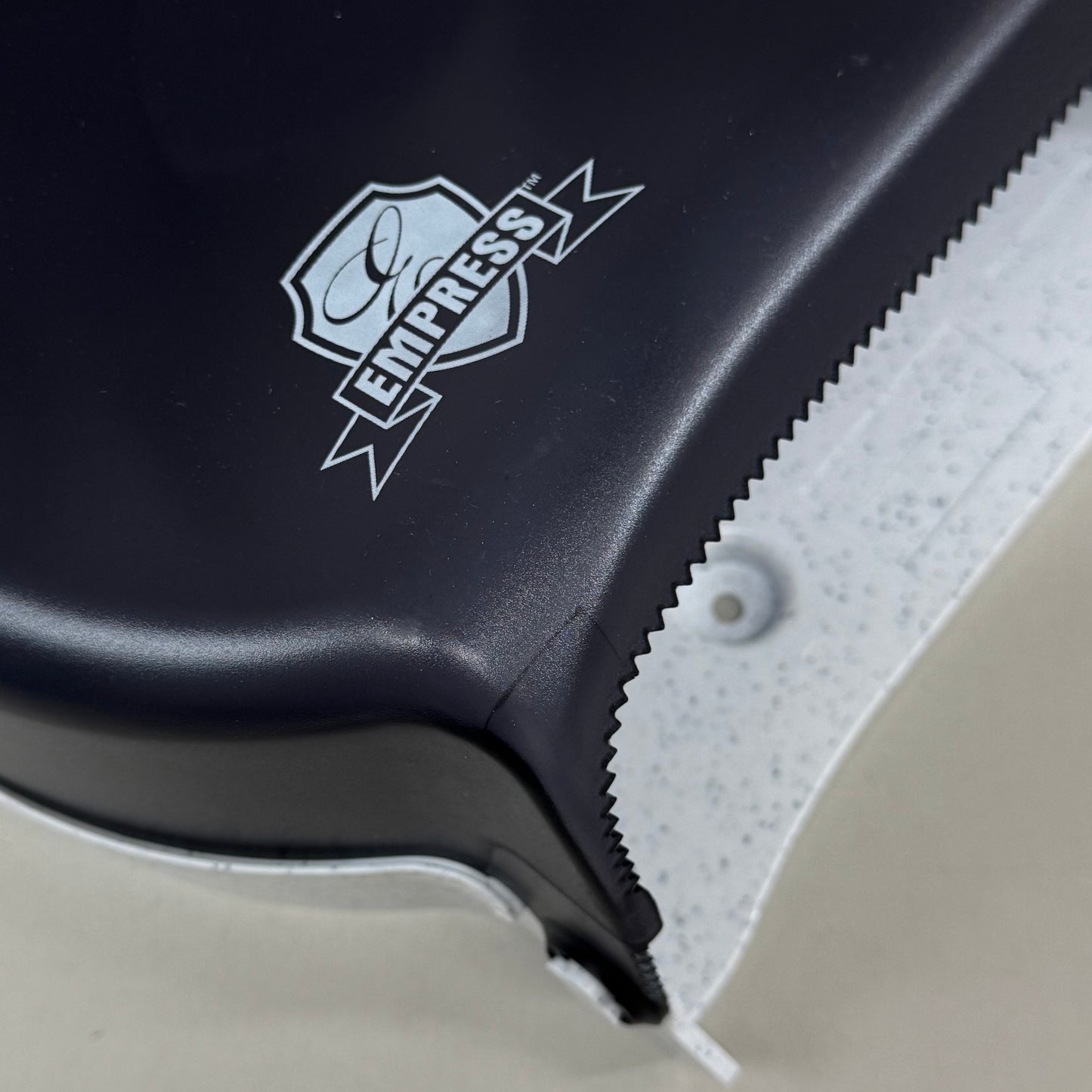 EMPRESS Twin Dispenser For 9" Jumbo Bath Tissue 19"X9"x5" Black/White EMP4000