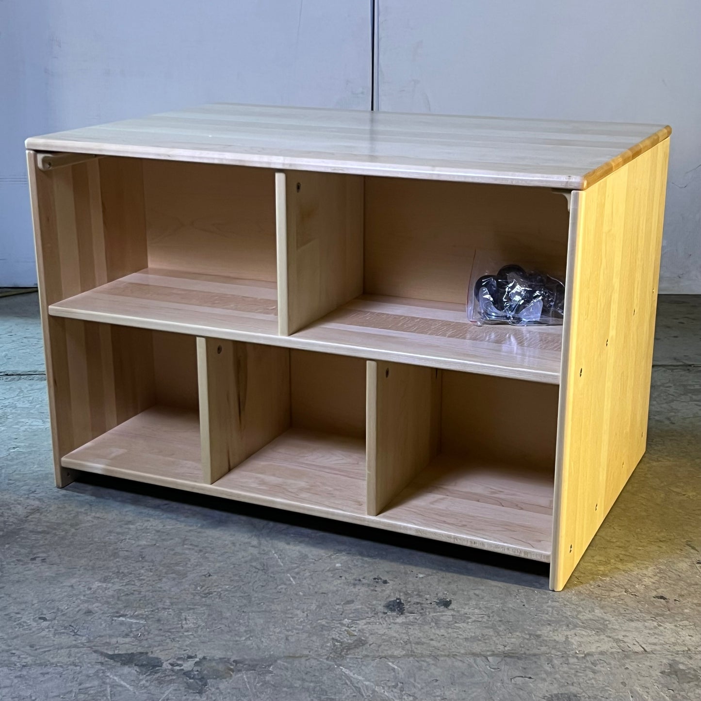 ZA@ KAPLAN Premium Solid Maple Double-Sided Toddler Storage Island Sz 24"W x 36"L x 24"H 33161