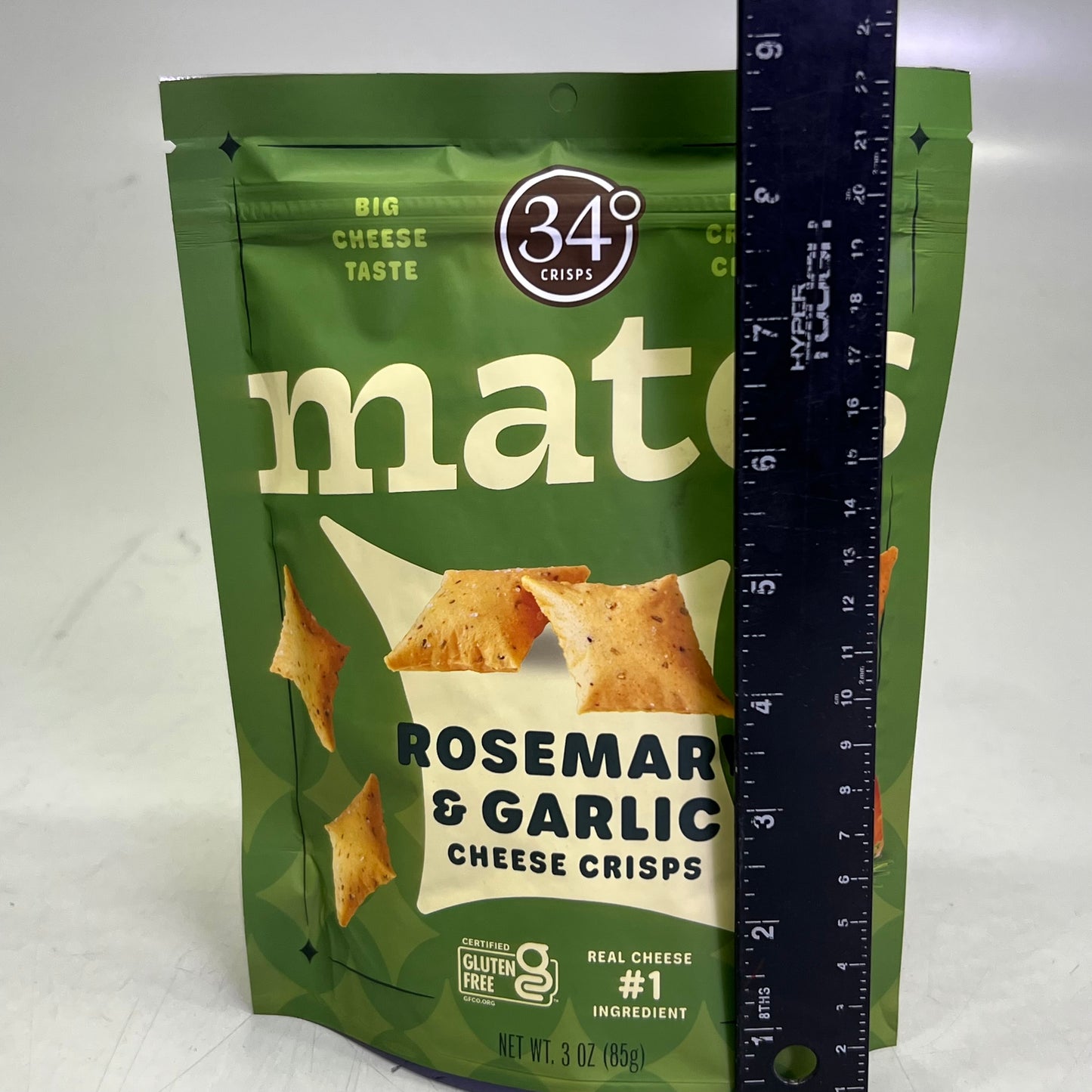 34 DEGREES (4 PACK) Mates Rosemary & Garlic Cheese Crisps 3 oz BB 05/26