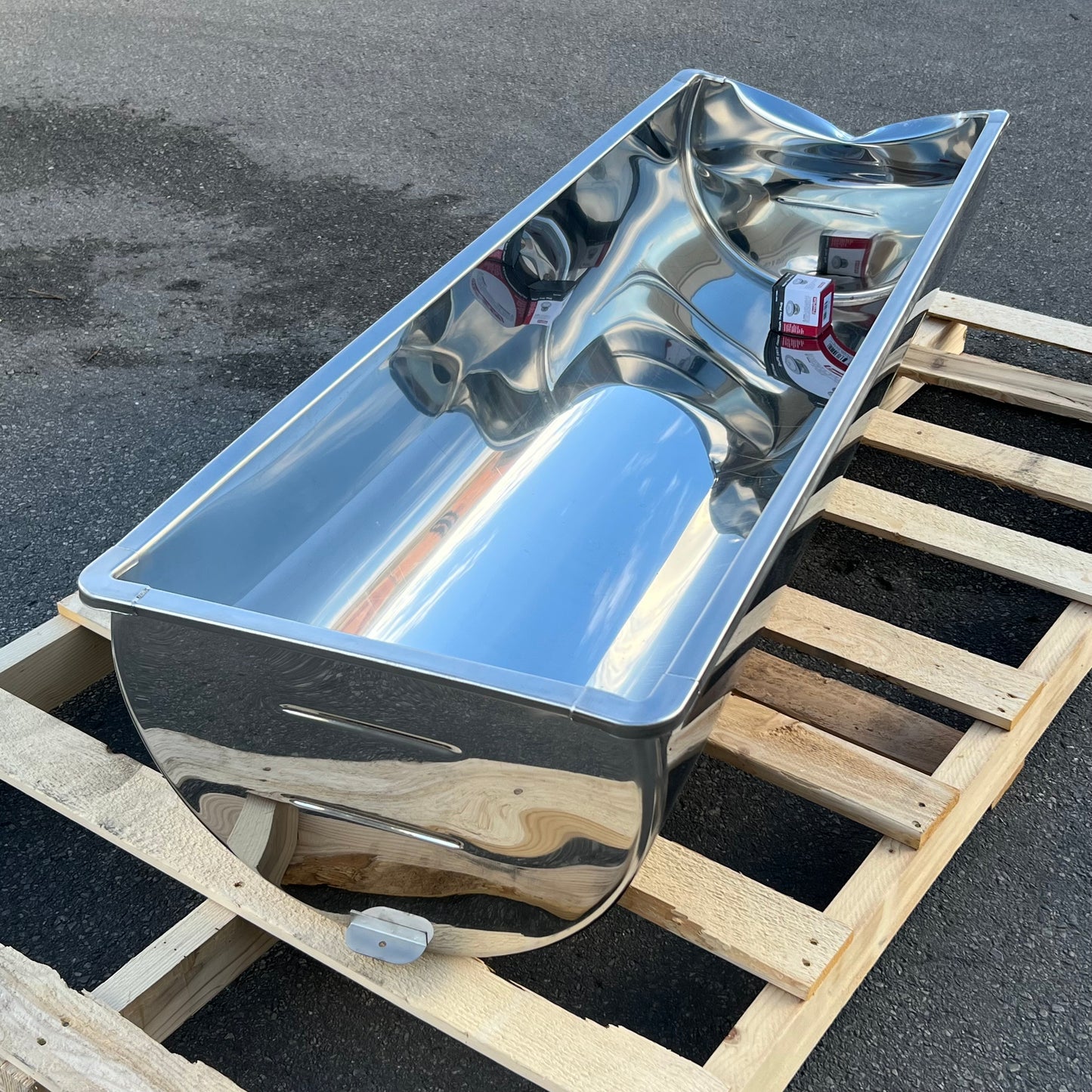 ZA@ Pallet of Wash Tank Only 161 Sz 64"W x 21"L x 13.5"H (AS-IS, Damage)