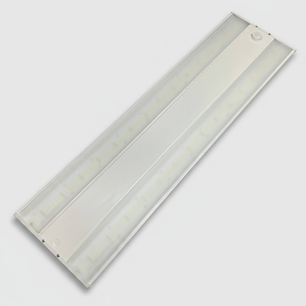HBL Bay Linear W/ Z10 Control-ready 120-277V White HBL/300S/44FR/8CS-Z10