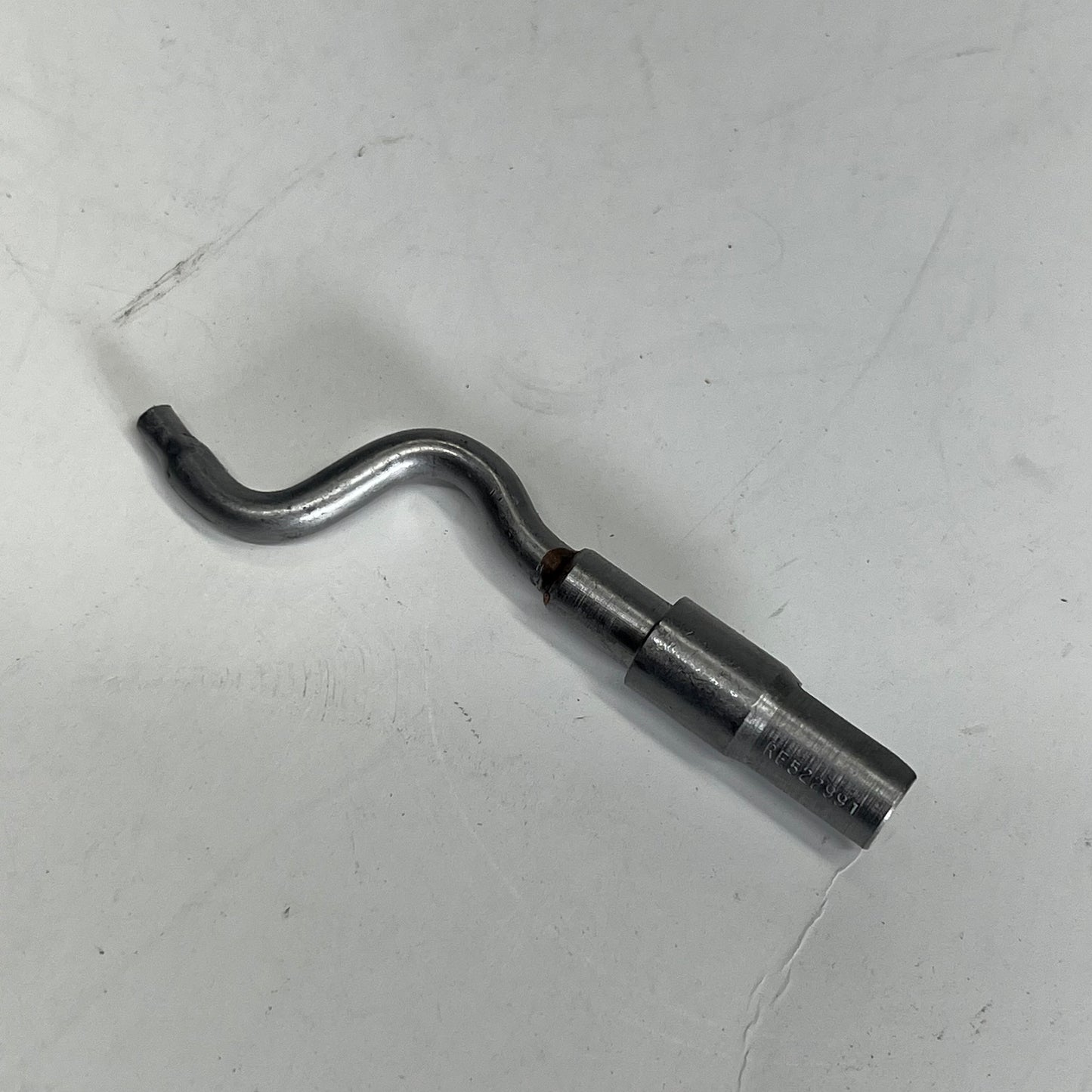 JOHN DEERE Genuine OEM Piston Cooling Orifice Tube Silver RE522991