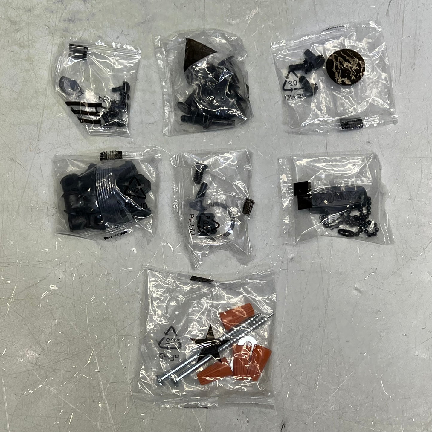 HUNTER Terrace Cove Outdoor Flushmount Fan  4196 CFM 37 Watts Black 51581