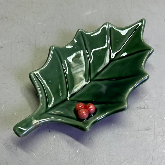 CREATIVECO-OP Stoneware Holly Dish Sz 7-1/2"L x 4-1/4"W, XS6185