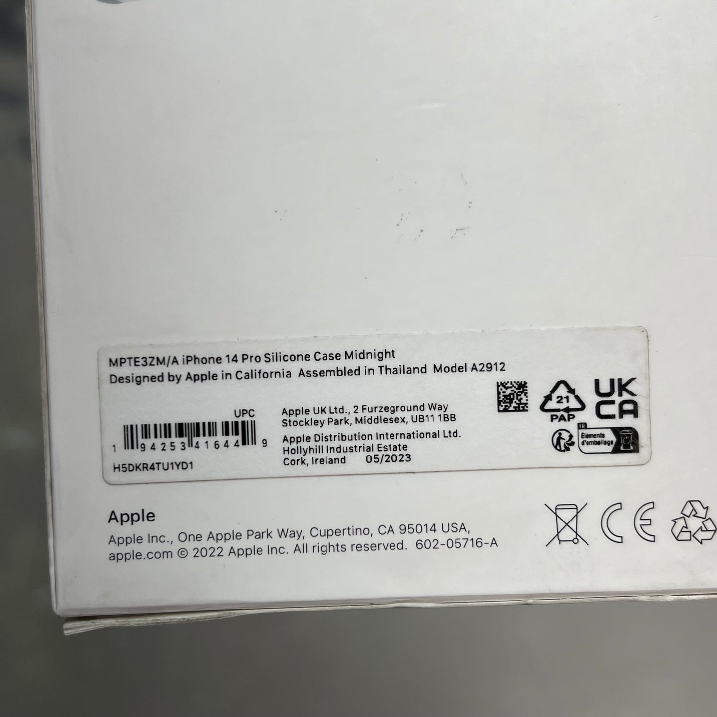 APPLE 14 Pro High Quality Silicone Case W/ MagSafe Midnight  MPTE3ZM/A (Return)